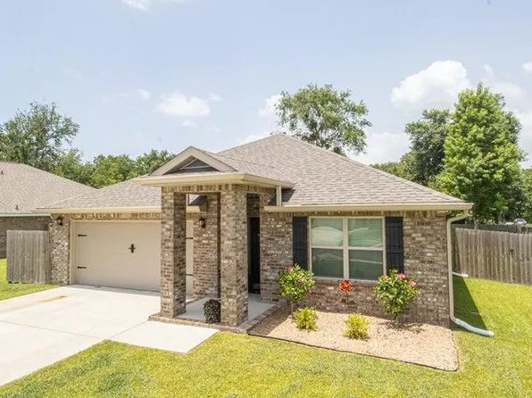160 Rosie Dr, Long Beach, MS 39560