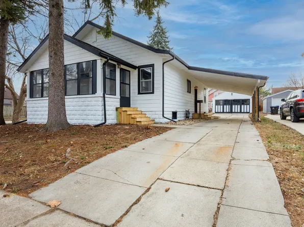 611 E Olive St, Bloomington, IL 61701