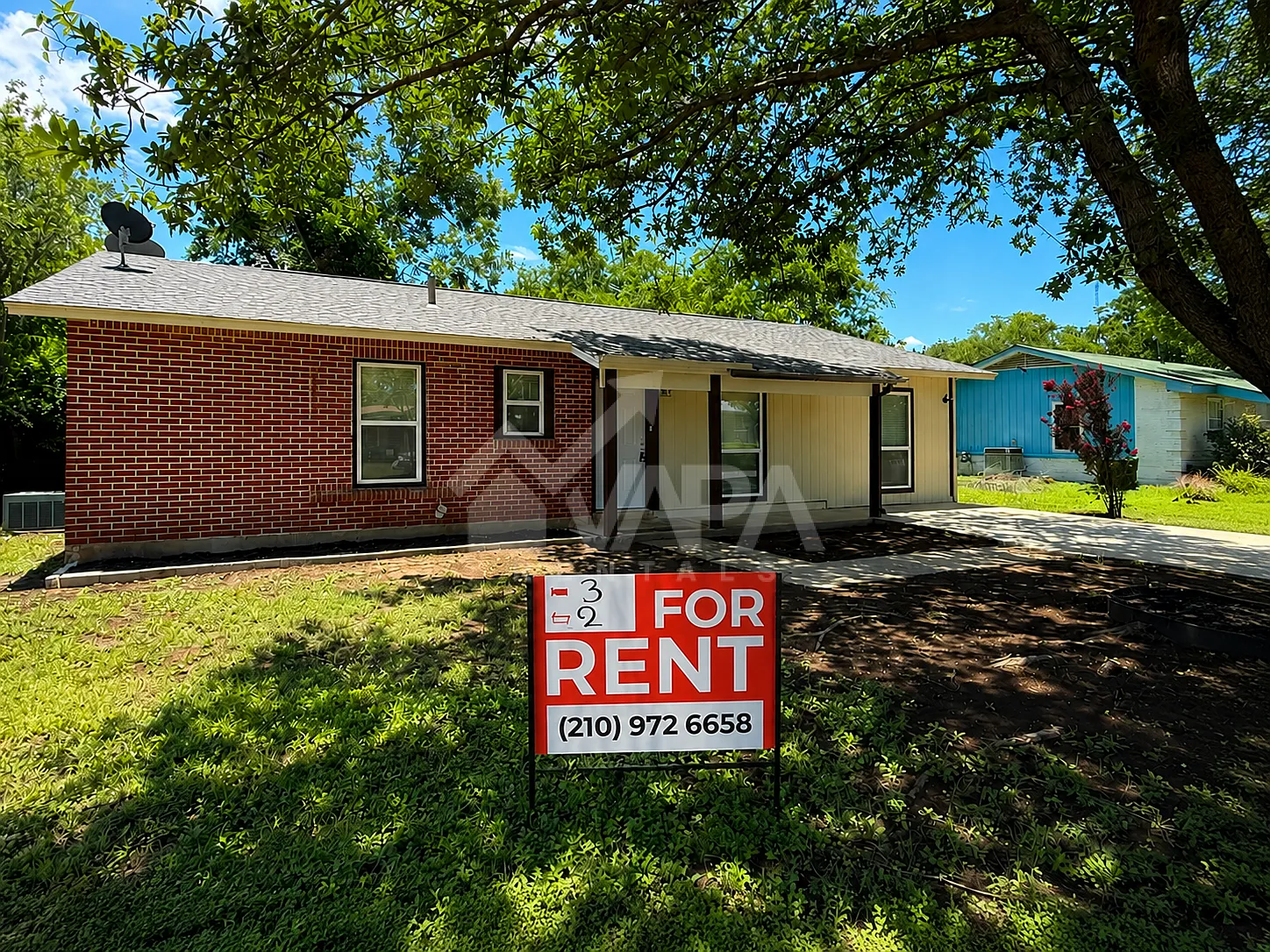 3 bed, 1421 sqft, $1,800 — Photo 1
