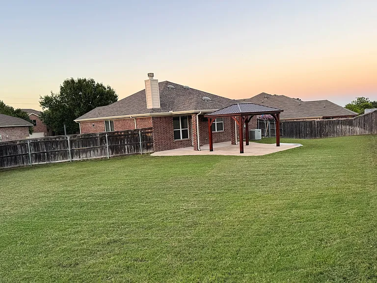 9945 Osprey Dr — Photo 24