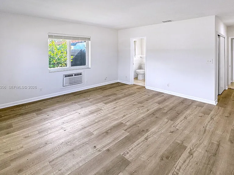 231 NE 16th Ave — Photo 18