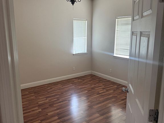 3rd image of 10591 Miners Ct