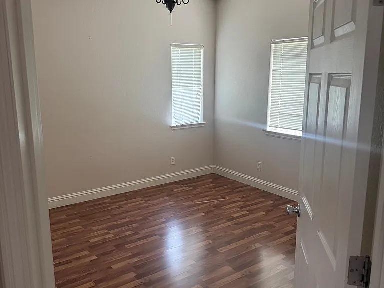 10591 Miners Ct — Photo 3