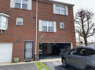 7 Downing St, Charleston, WV