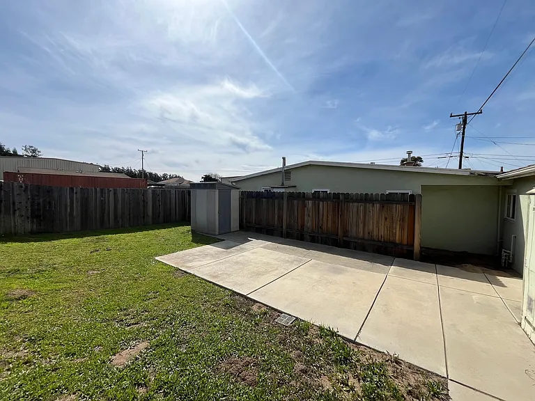 360 E Foster Rd — Photo 7