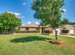 7233 Autumn Run Dr, Forest Hill, TX 76140
