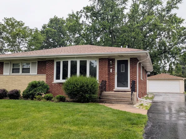 736 N Wilshire Ln, Arlington Heights, IL 60004
