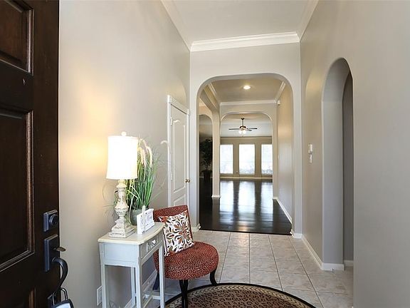 Great floor plan with living area in view.