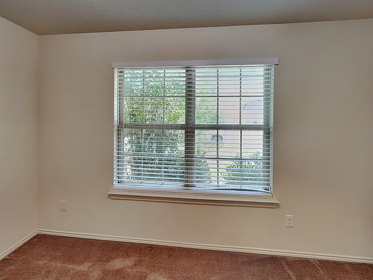 7605 Lake Vista Way — Photo 10