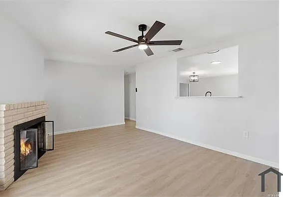 4 bed, 1440 sqft, $2,180 — Photo 4