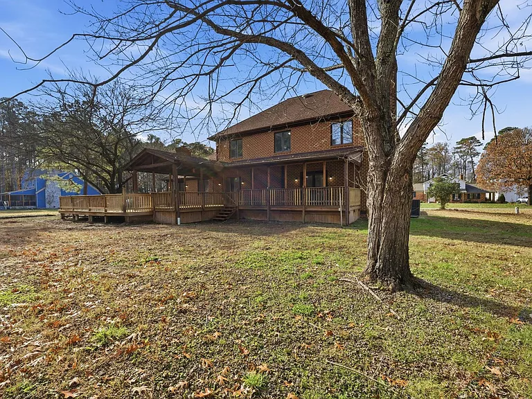 9 Rhodelia Ln — Photo 35