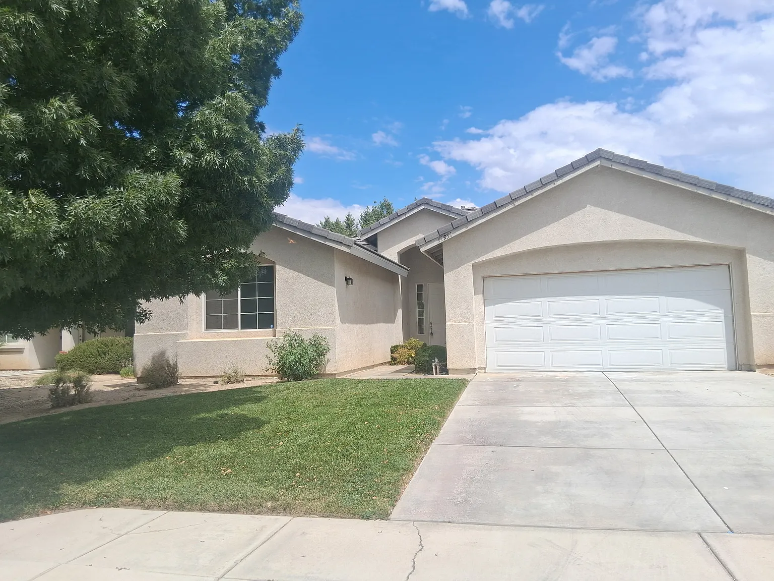 3 bed, 1871 sqft, $2,925 — Photo 1