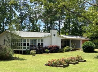431 Chattooga Ridge Rd, Mountain Rest, SC 29664