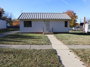 304 Meltzer St, Walnut, IL 61376