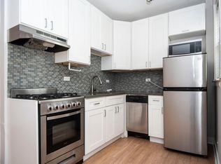 511 W Belmont Ave #101, Chicago, IL 60657