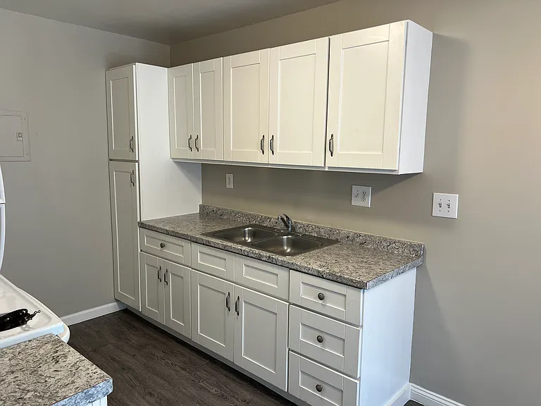 630 Junipero Ave #4 — Photo 5