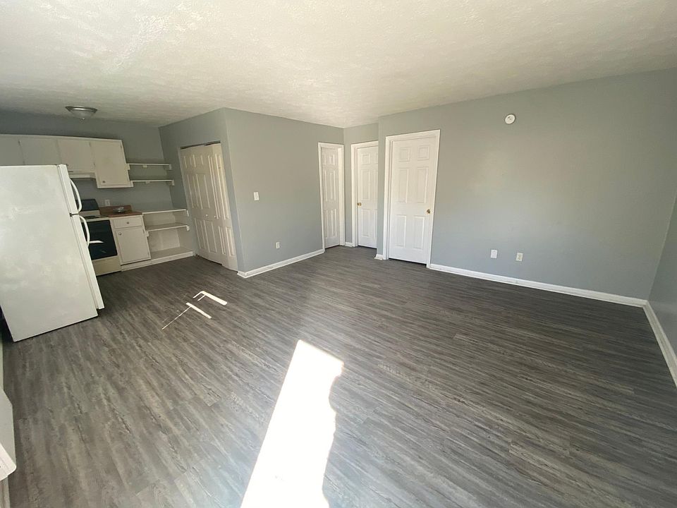 1st image of 407 Turpin Dr