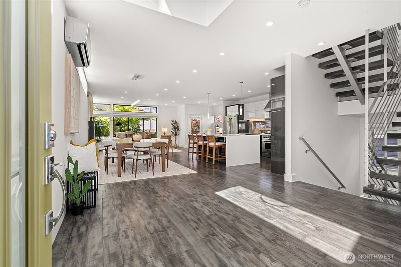 3rd image of 8347 12th Avenue NW