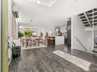 8347 12th Ave NW, Seattle, WA 98117