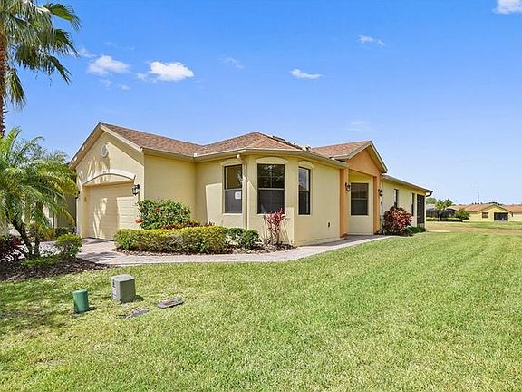 2nd image of 685 Grand Canal Dr