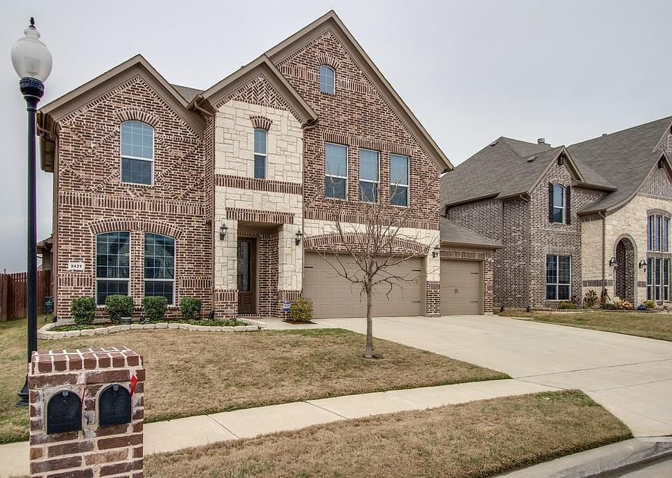 1st image of 2421 Valley Glen Dr