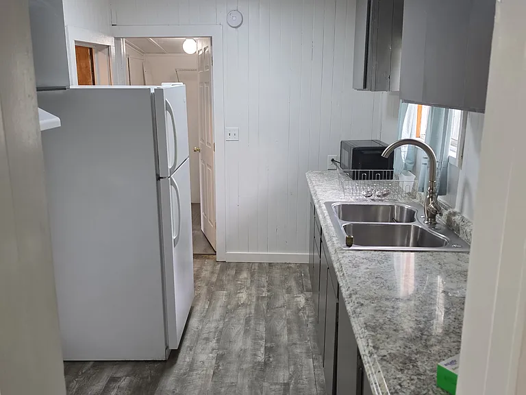 2917 E Sanson Ave — Photo 8