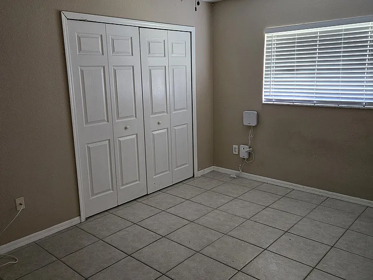 518 SE 8th St #518 — Photo 2