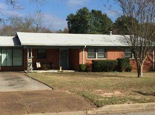 217 E Carolanne Blvd, Marshall, TX 75672
