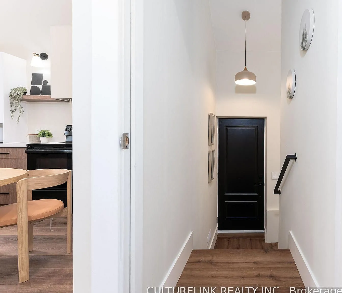 2 bed, $2,000 — Photo 3