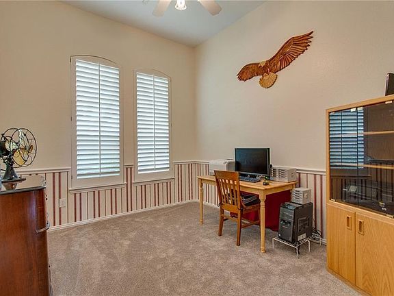 5th image of 1305 Prairie Dr
