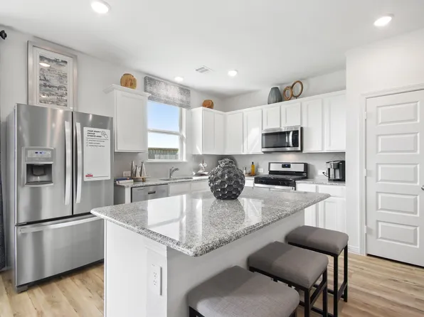 3109 NW Dixondale Dr, Fort Worth, TX 76108