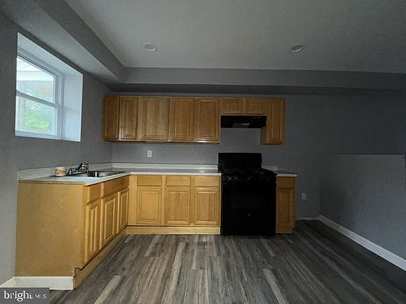 5th image of 1123 McKean Ave
