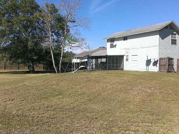 3rd image of 3290 Tarpon Ave SE