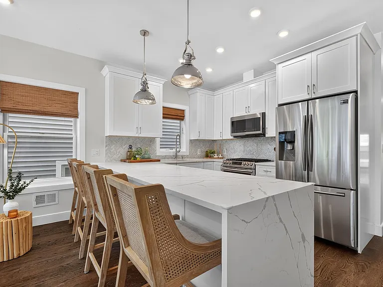112 Webster Ave #1 — Photo 11