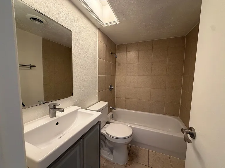 4107 Avondale Ave #102 — Photo 4