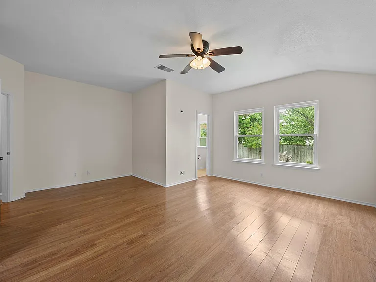 1617 Abbey Ln — Photo 16