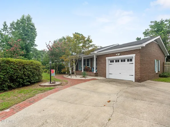 4910 Lord Byron Road, Wilmington, NC 28405