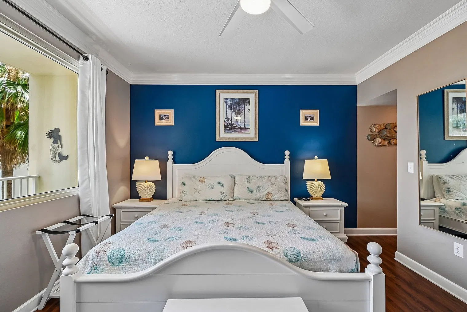 1 bed, 2.0 bath, 904 sqft, $3,774 — Photo 4