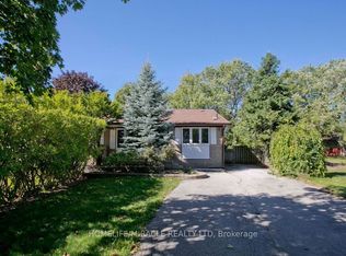 49 Thorncroft Cres, Ajax, ON L1S2S1