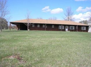 1720 NE 39th St, Topeka, KS 66617