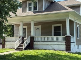611 E Arrow St, Marshall, MO 65340