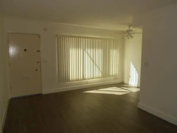 10758 Santa Monica Blvd, Los Angeles, CA 90025