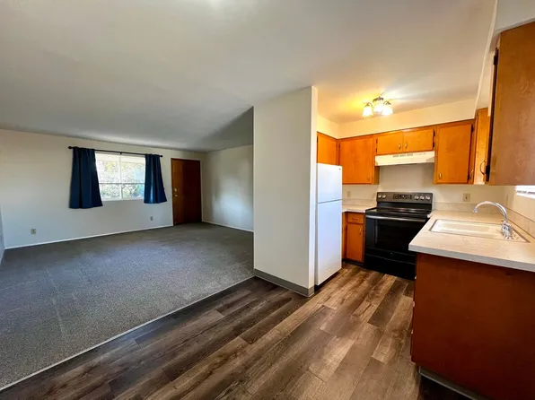 F1522, 1522 Cherry Ave APT 4, Yakima, WA 98902