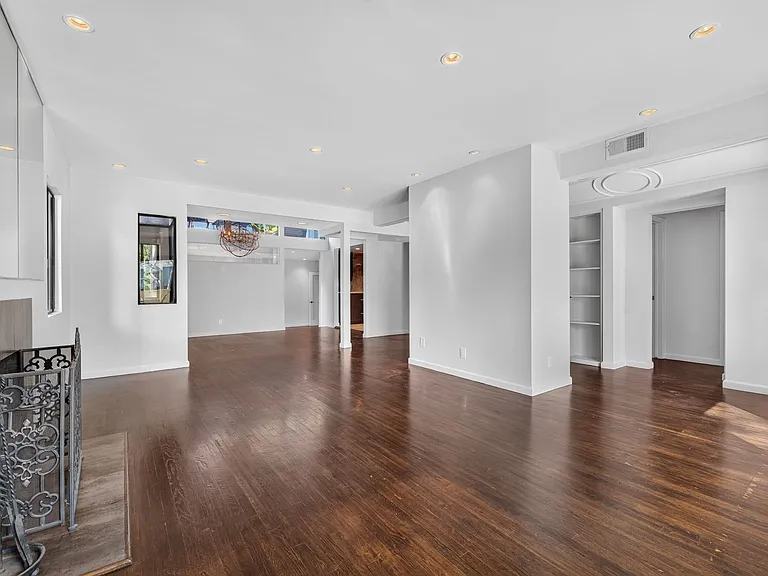 1727 Delaware Ave — Photo 33