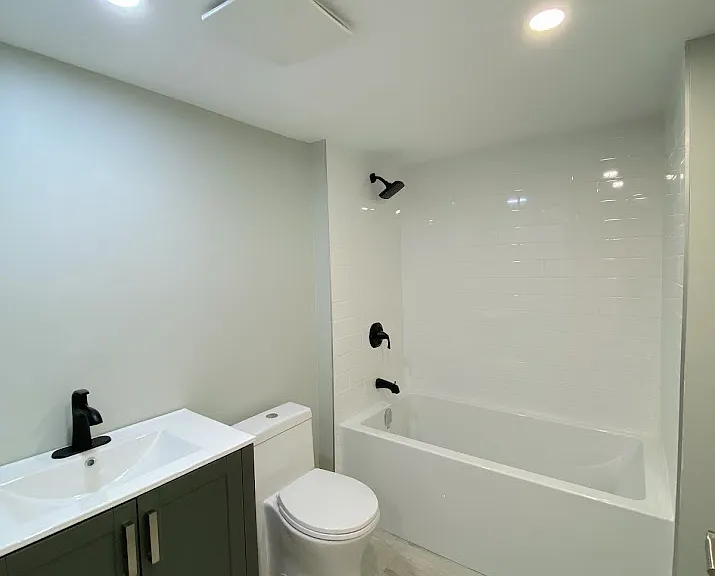 203 Elmwood Ave E — Photo 13