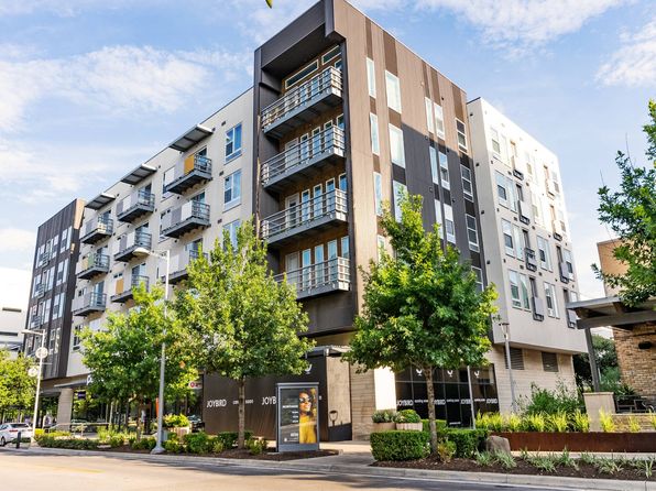 11711 Domain Dr #1220