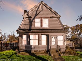 340 W 4th St, Imlay City, MI