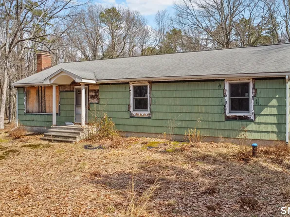 136 Minnechaug Drive, Glastonbury, CT 06033