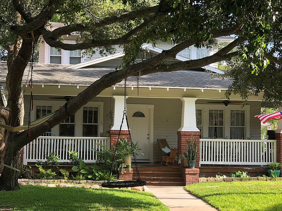 Bungalow Porch