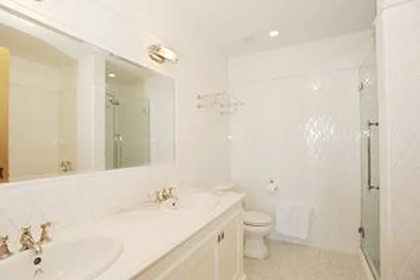 Sold by Douglas Elliman | media 14